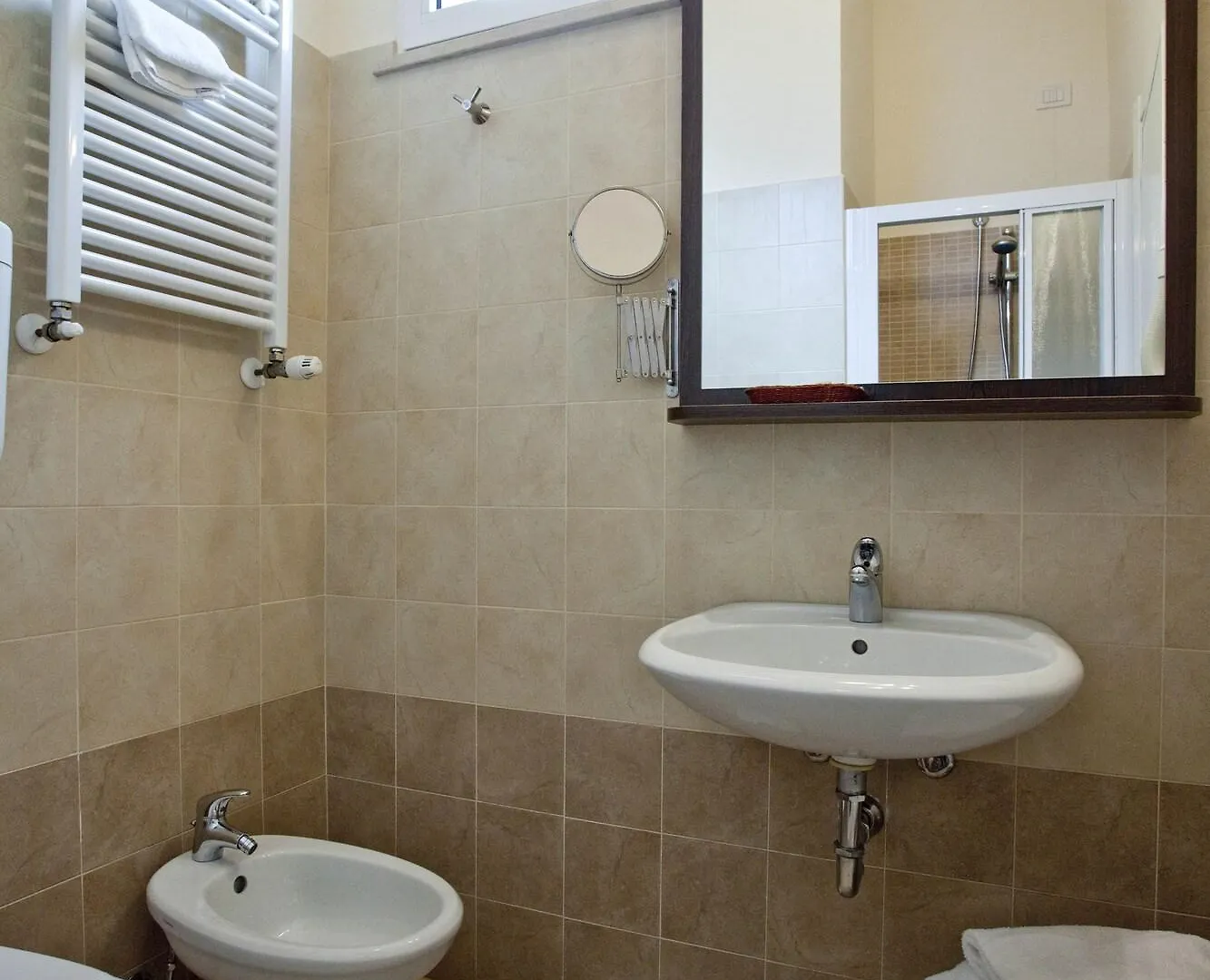 Hotel Alibi Римини