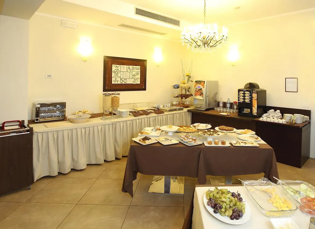 Hotel Alibi Римини