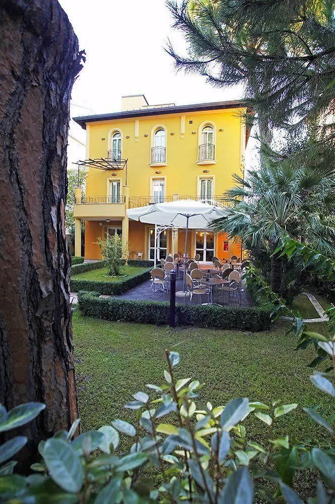 Hotel Alibi Римини 3*,  Италия